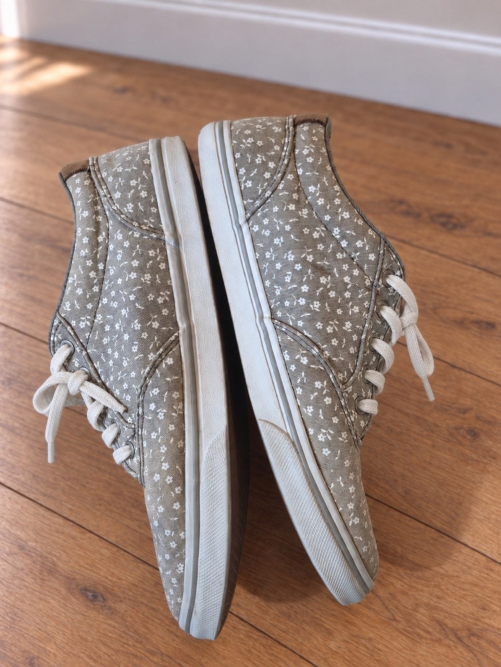 Vans Women’s Floral Canvas Sneakers in Taupe - Picture 2 of 3